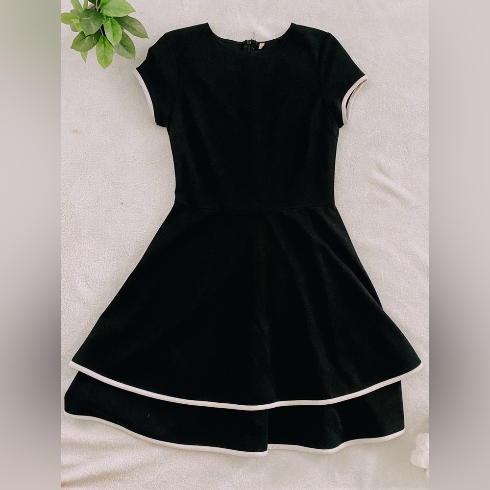 COCKTAIL BLACK FIT AND FLARE DRESS
